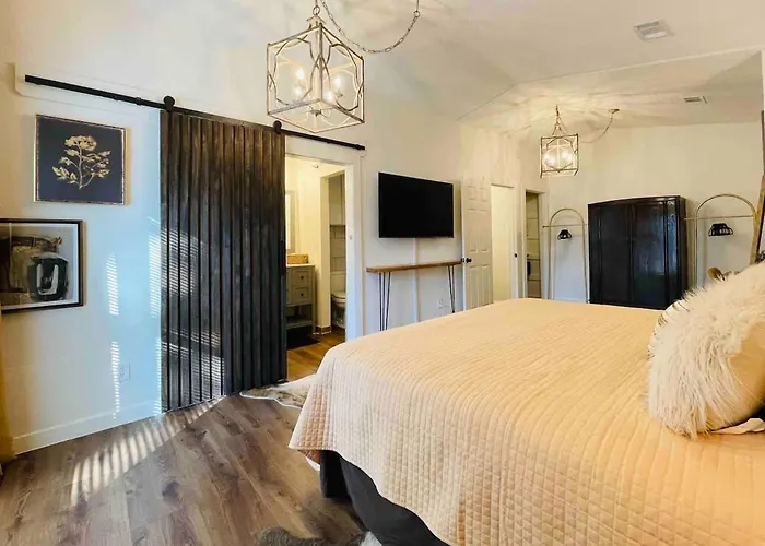 Holiday home 3br Serenehideaway Hottub 23minaustin