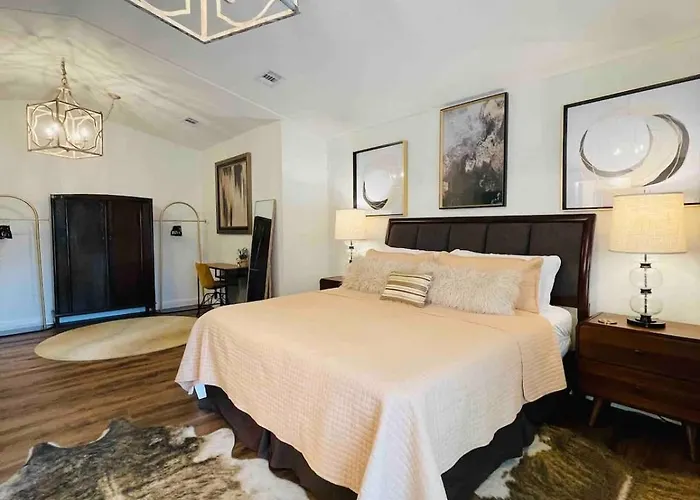 Holiday home 3br Serenehideaway Hottub 23minaustin